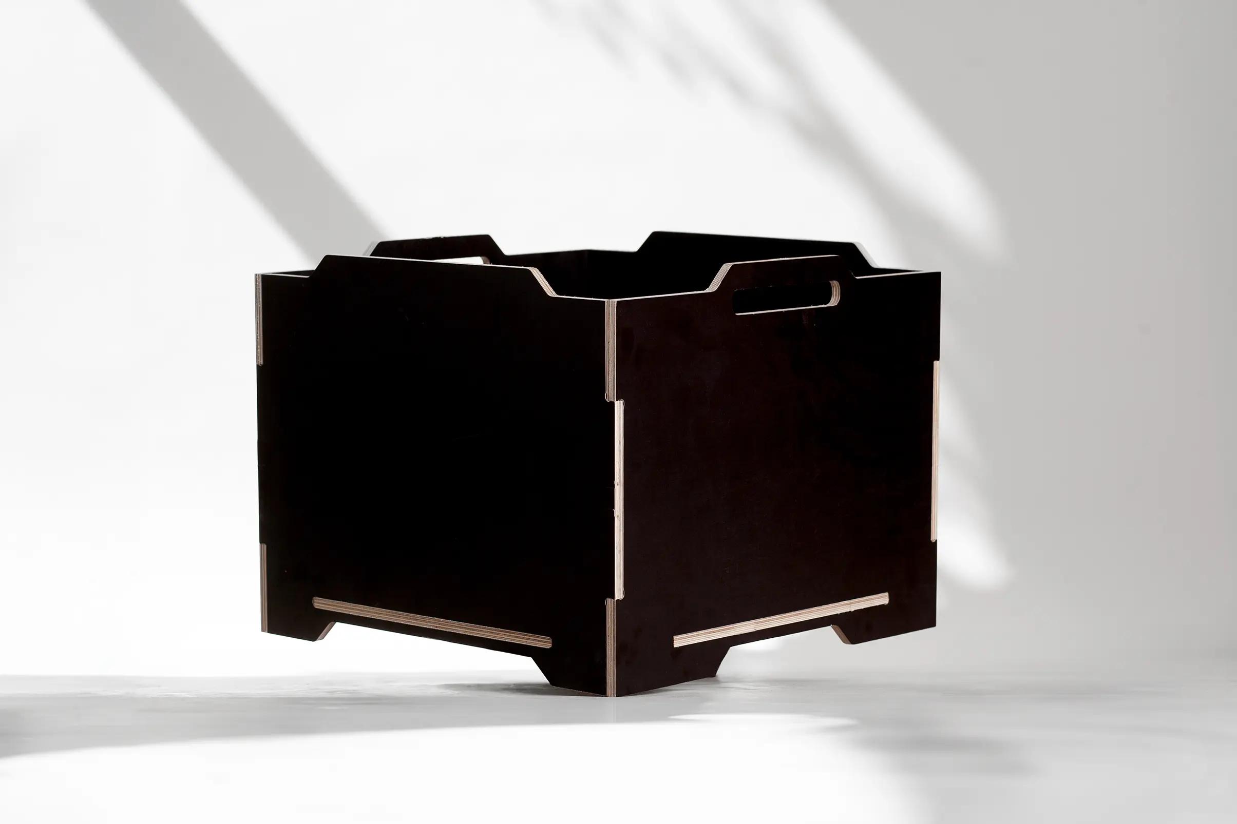 The parametric product "OpenBox" - a simple but stylish wooden box.